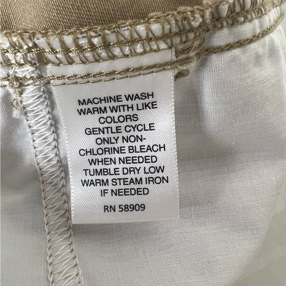 NWT ROUNDTREE & YORKE CASUALS CARGO SHORTS TAN ELASTIC WAIST 42 T1 - Picture 8 of 11